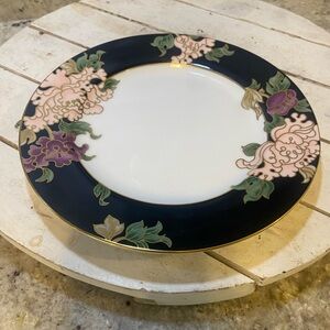 Fitz and Floyd black peony 7.5” plate